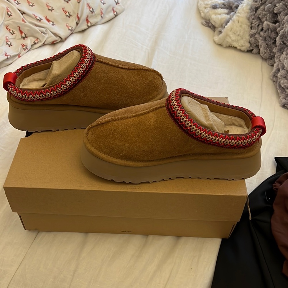 uggs platform Tasman slippers Size 5